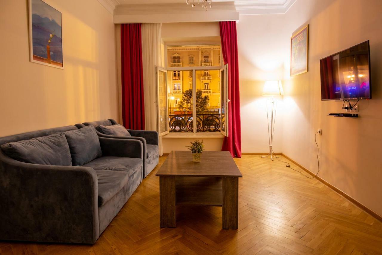 Gio'S Apartment Τυφλίδα Εξωτερικό φωτογραφία